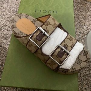 Men’s Gucci Sandals - Size 7 - used / Like new EURO size 5